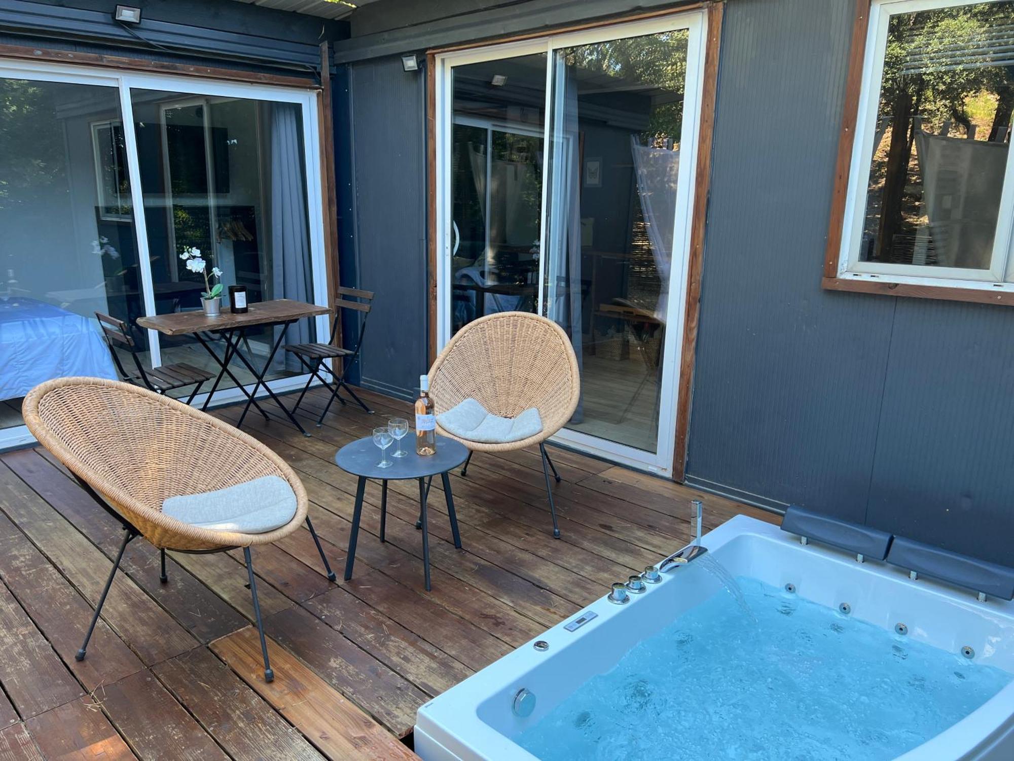 Superbe Cabane Jacuzzi Jardin Clim Wifi Parking Meyreuil Kültér fotó